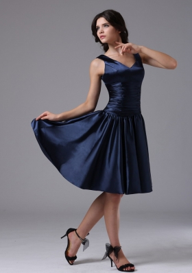 V-neck Empire Ruched Navy Blue Bridesmaid Dress