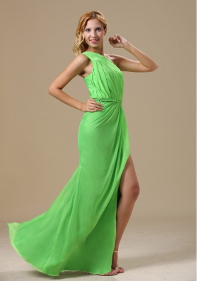 One Shoulder High Slit Spring Green Ruched Prom Dress