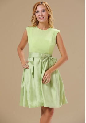 Yellow Green Knee-length Scoop Prom Homecoming Dress