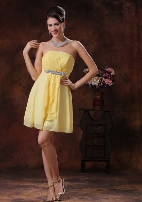 Mini-length Yellow Chiffon Bridesmide Dress Ruched Beaded