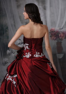 Appliques Burgundy Strapless Ruched Taffeta Quinceanera Dress