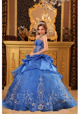 Appliques Blue Strapless Organza Beading Quinceanera Dress