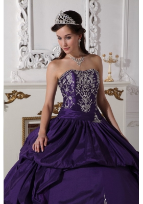 Strapless Purple Ruched Taffeta Embroidery Quinceanera Dress