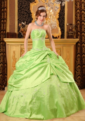 Ball Gown Taffeta Beading Dresses of 15