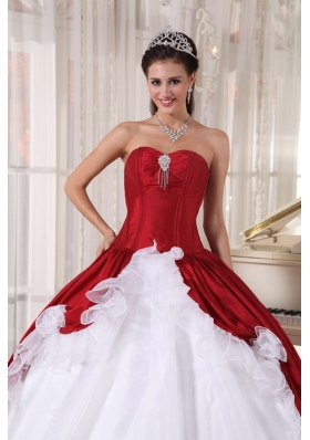 White and Red Sweetheart Beading Quinceanera Gowns