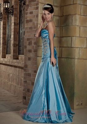 Brush Train Teal A-line Seventeen Prom Pageant Dress