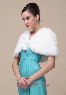 Splendid Faux Fur Wedding Shawl Front Closure