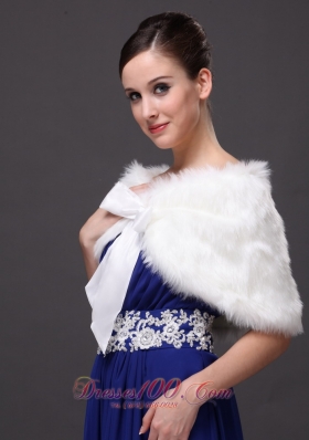 High Quality Wedding Shawl Ivory V-neck Rabbit Fur