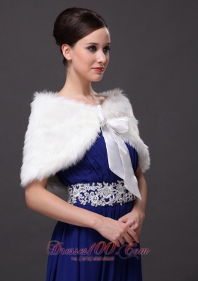 High Quality Wedding Shawl Ivory V-neck Rabbit Fur