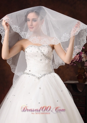 Two-tier Organza White Lace Appliques and Veil for Wedding