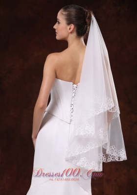 Exquisite White Applique Edge Organza Wedding Veil