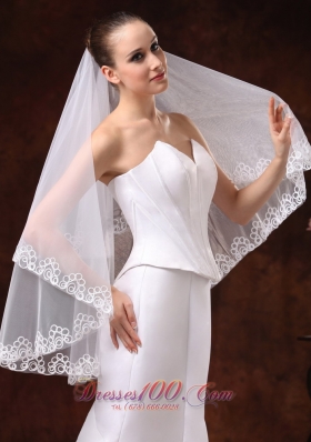 Exquisite White Applique Edge Organza Wedding Veil