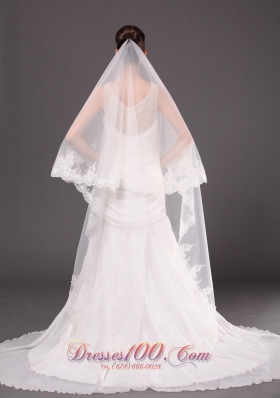 One-tier Wedding Veil Applique Edge Laced