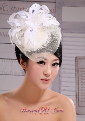 White Feather Net Pearl Tired Fascinator