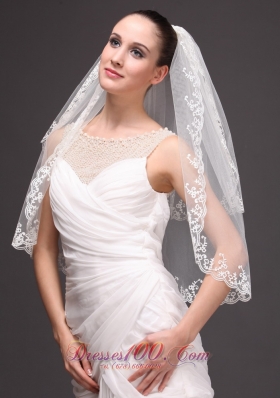 Lace Applique Two-tiered Tulle Wedding Veil