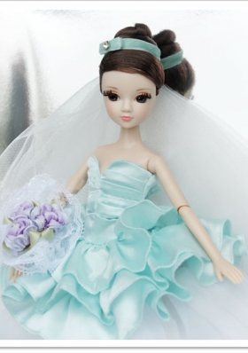 Wedding Dress To Noble Barbie With Lace and Ruffles