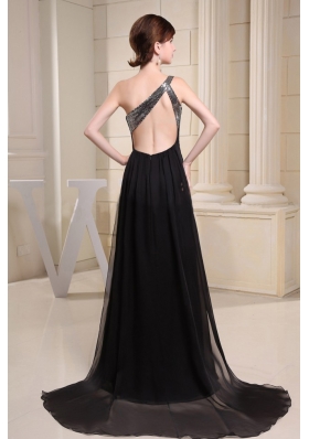 Brush Train Black Chifon One Shoulder Prom Dress