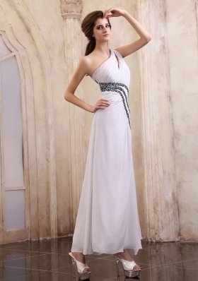 Ankle-length White Front Split One Shoulder Prom Dress