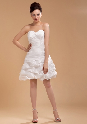 Pick-ups Knee-length White Prom Dress Sweetheart