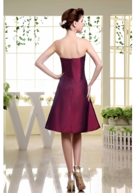 A-line Burgundy Bridesmaid Dress Strapless Ruch