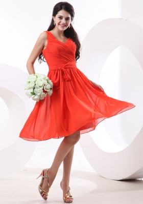 Red V-neck Ruch Prom Dress Empire Knee-length