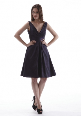 V-neck A-line Bridesmaid Dresses Dark Purple