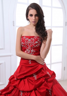 Red A-line Pick-ups Sweet Quinceanera Dresses with Appliques