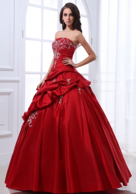 Red A-line Pick-ups Sweet Quinceanera Dresses with Appliques