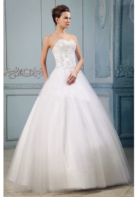 Sweetheart Appliques Wedding Dress With Clasp Handle Back