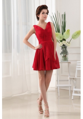 V-neck and Ruch Red For Prom Dress with Mini-length