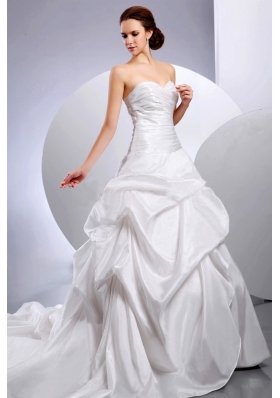 2013 Wedding Dress Romantic Pleats Pick-ups Chapel