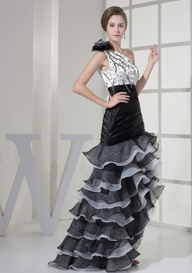 Elegant Wedding Dress Beading Ruched Court