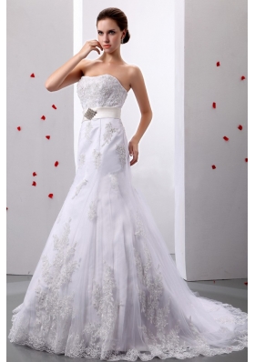 A-Line Strapless Tulle Appliques Beading Wedding Gowns