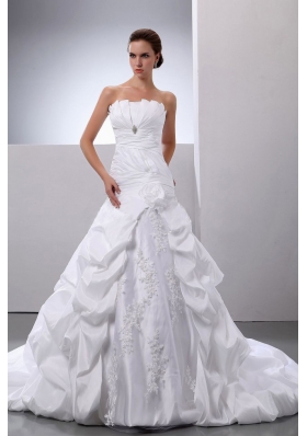 Pick-ups Appliques A-Line Taffeta Strapless Wedding Dress