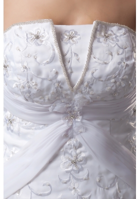 A-line Strapless Court Train Appliques Wedding Dress