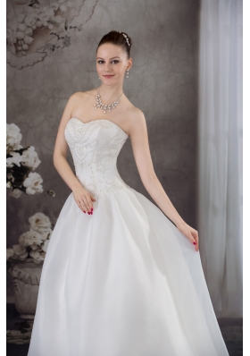 A-line Sweetheart Organza Appliques With Beading Wedding Dress