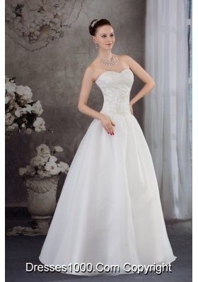 A-line Sweetheart Organza Appliques With Beading Wedding Dress