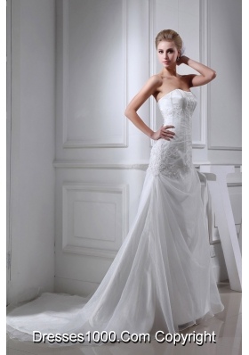 Cheap Appliques Strapless A-line Chapel Train Wedding Dress