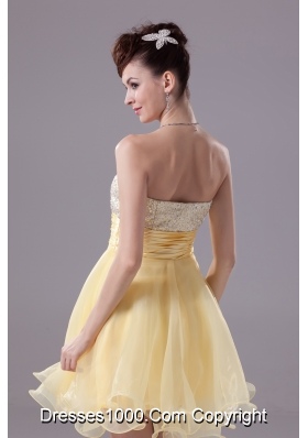 Light Yellow Sweetheart Knee-length Beading Prom Dress