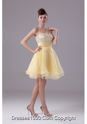 Light Yellow Sweetheart Knee-length Beading Prom Dress