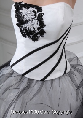 White and Black Appliques Ball Gown Strapless Chapel Train Wedding Dress