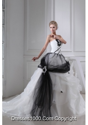 White and Black Appliques Ball Gown Strapless Chapel Train Wedding Dress