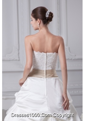 Appliques A-Line Court Train Strapless Ivory Wedding Dress