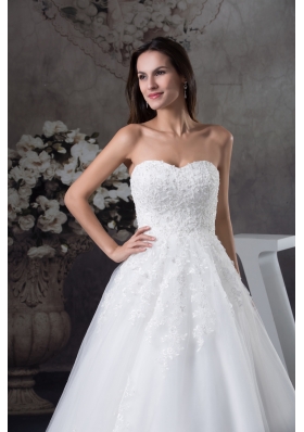 A-line Sweetheart Appliques Tulle Wedding Dress