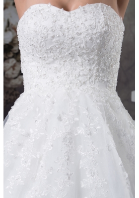 A-line Sweetheart Appliques Tulle Wedding Dress