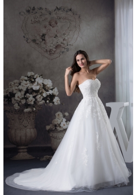 A-line Sweetheart Appliques Tulle Wedding Dress