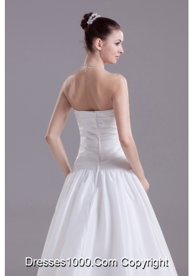 Appliques A-line / Princess Wedding Dress With Pleats Court Train