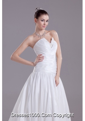 Appliques A-line / Princess Wedding Dress With Pleats Court Train