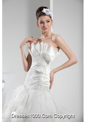 Appliques Pleats Strapless A-line Court Train Ruffled Layers Wedding Dress