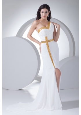 Column One Shoulder Ruching Sequins Wedding Dress